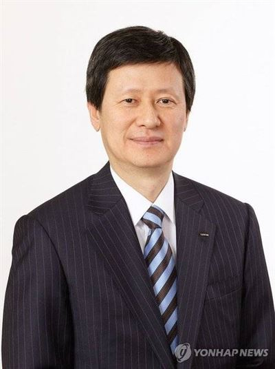 SDJ Corporation Chairman Shin Dong-joo [JOONGANG ILBO]