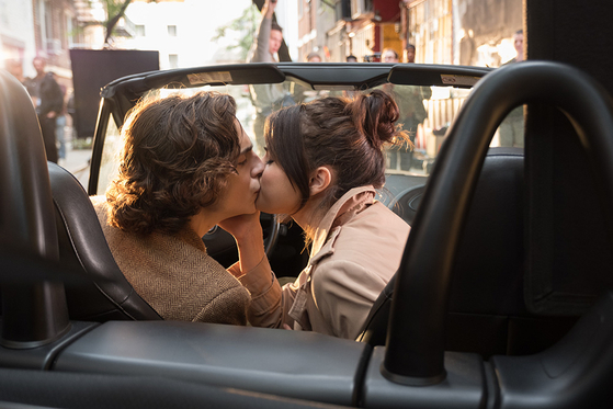 "A Rainy Day in New York" took the top spot at the local box office over the weekend after premiering in Korea on May 6. [GREEN NARAE MEDIA] 