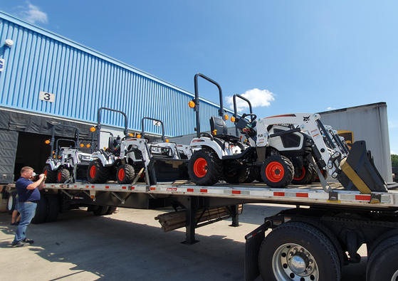 Doosan Bobcat’s compact tractors introduced in North America last year. [YONHAP]