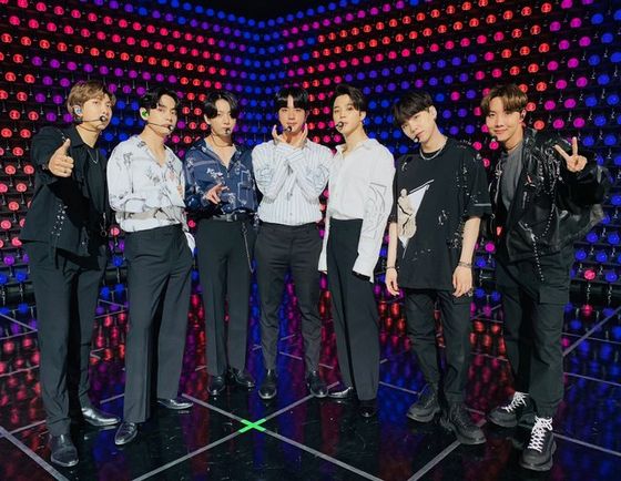 BTS [BIG HIT ENTERTAINMENT]
