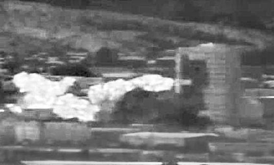 The inter-Korean liaison office in Kaesong is demolished by North Korea on June 16 in a gesture of opposition to the dispatch of propaganda leaflets from South Korea and President Moon Jae-in’s North Korea policy. [YONHAP]