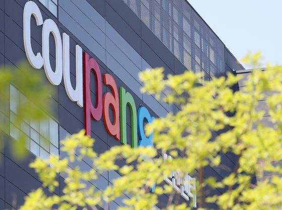 The Coupang distribution center in Bucheon, Gyeonggi. [NEWS1] 