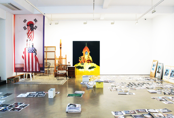 An installation view of the special project room inside the "Art and Words" exhibition held at Hakgojae Gallery. [HAKGOJAE GALLERY]