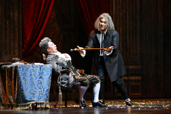 Italian comic opera ’Il Barbiere di Siviglia,“ or "The Barber of Seville," composed by Gioachino Rossini, is being staged by Kim Sun International Opera Company as part of the Korea Opera Festival in its 11th year. [KIM SUN INTERNATIONAL OPERA COMPANY]