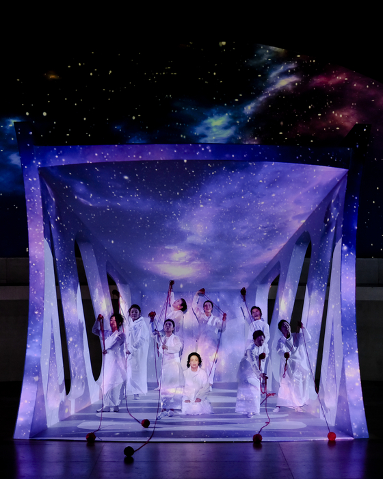 The National Changgeuk Company of Korea's "Trojan Women." [NATIONAL CHANGGEUK COMPANY]