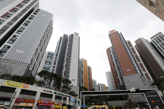An apartment complex in Eunpyeong District, northern Seoul, Thursday. [NEWS1]