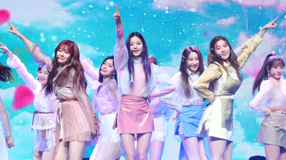 Girl group IZ*ONE will hold its first online concert on Sept. 13.  [ILGAN SPORTS] 