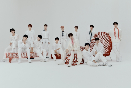 Boy band Seventeen [PLEDIS ENTERTAINMENT]