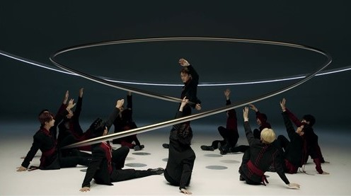 Seventeen's "24H" music video. [PLEDIS ENTERTAINMENT]