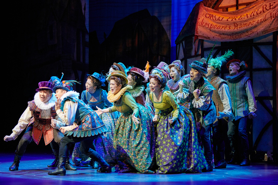 Set in the Renaissance period, comedy musical ’Something Rotten!“ portrays a journey of two brothers who endeavor to write their own masterpiece to outdo their archrival William Shakespeare. [M THEATER]