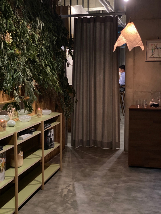 Restaurant Evett when it did more private pop-up dinners in August. [KIM HYE-JIN]