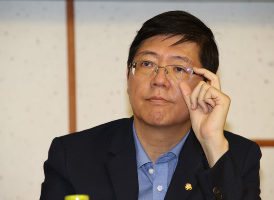 Rep. Kim Hong-gul of the Democratic Party (DP).  [YONHAP] 