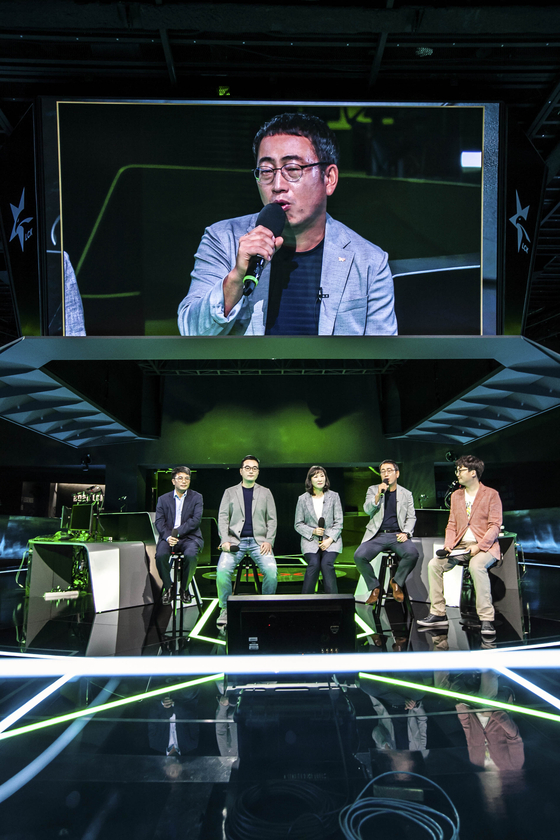 Ryu Young-sang, president of the mobile network operator division at SK Telecom, speaks about the Xbox subscription service on Wednesday. [SK TELECOM]