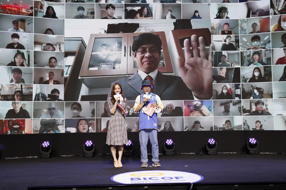 As part of the opening ceremony of the 23rd Bucheon International Comics Festival (Bicof), comic illustrators and writers from various parts of the world are holding a video conference. [BICOF]