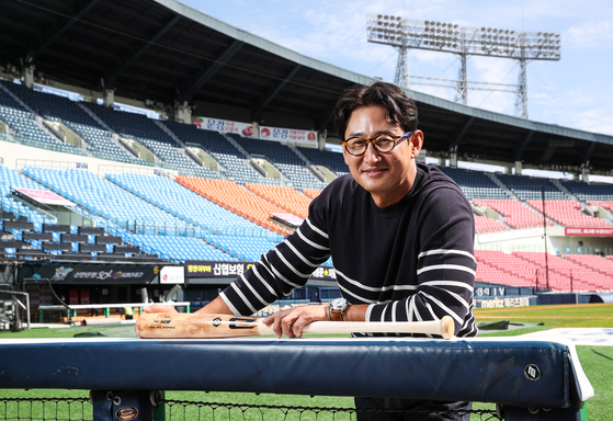 Park Yong-taik of the LG Twins poses for a photo at Jamsil Baseball Stadium in southern Seoul on Sept. 23. [WOO SANG-JO] 