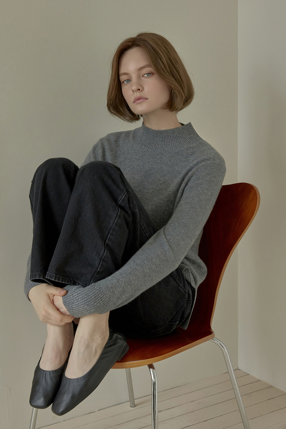 Shinsegae International's online fashion brand 10Month in September released a shoe line called MasterFit Shoes. [SHINSEGAE INTERNATIONAL]