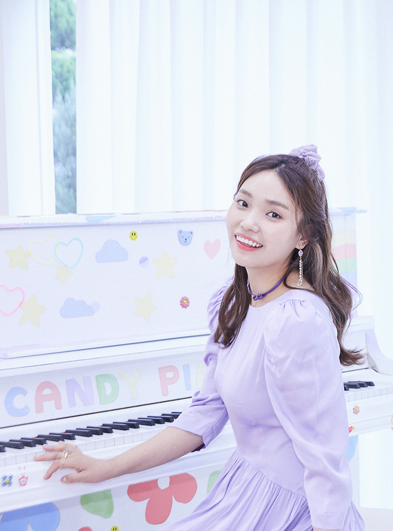 Singer-songwriter Lee Jin-ah [ANTENNA]