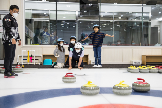 Uiseong Curling Center is a must-visit spot for sports fans. [CHOI SEUNG-PYO]
