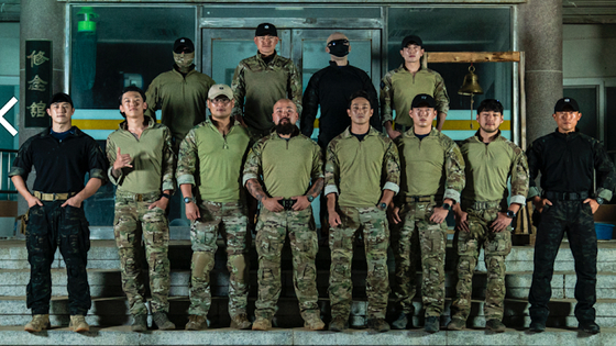 "Fake Men" Season 2 instructors. [PHYSICAL GALLERY]