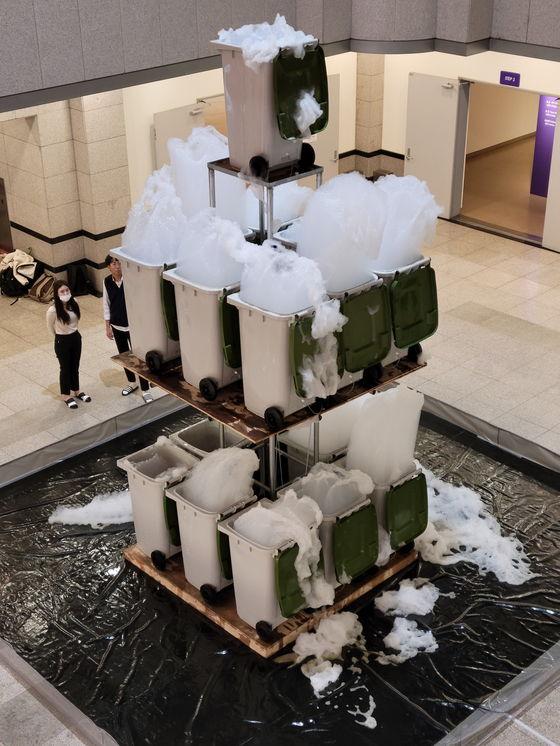 Michel Blazy’s work ’Bouquet Final 3“ as part of the 2020 Changwon Sculpture Biennale. [MOON SO-YOUNG]