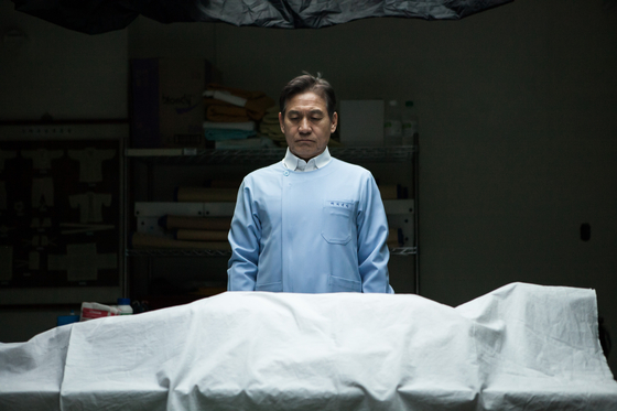 Sung-gil, played by Ahn Sung-ki, is a mortician caught in a moral dilemma over how he should send off the deceased. [ROD PICTURES] 