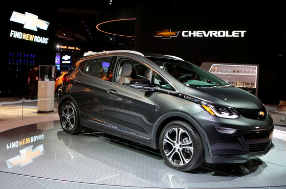 A 2018 Chevrolet Bolt EV is displayed during the North American International Auto Show in Detroit. [YONHAP]