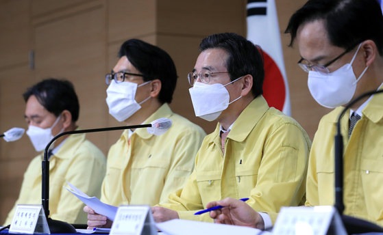 Officials from the Ministry of Economy and Finance announced a temporary approval of no-destination flights, at a meeting held Thursday at the government administrative office in Jongno District, central Seoul. [NEWS1]