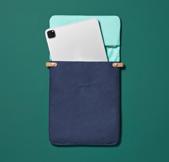 Starbucks collaborated with fashion brand Rawrow for its foldable cross-body bags. [STARTBUCKS]