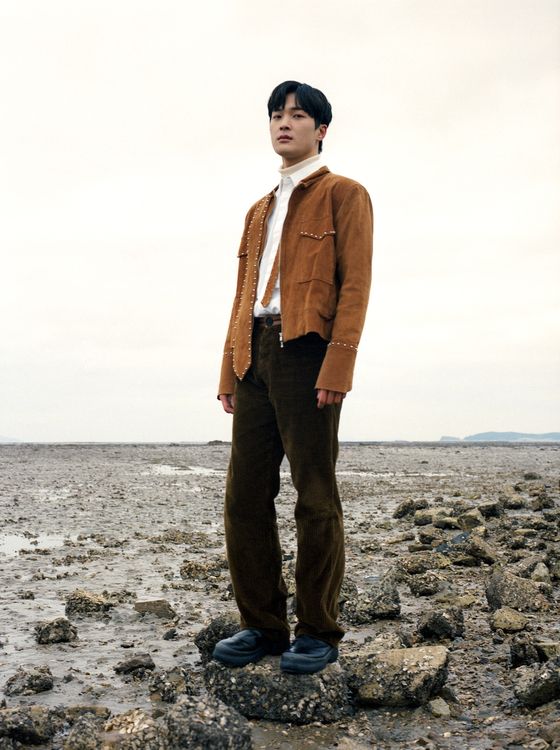 Singer-songwriter NIve [153 ENTERTAINMENT GROUP]