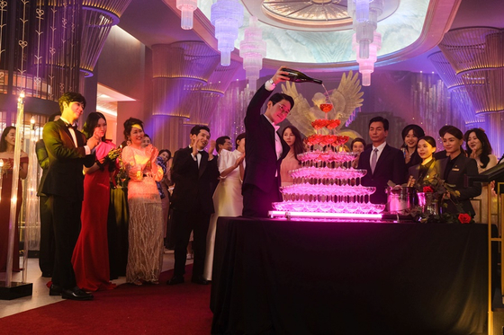 A scene from the SBS drama ″The Penthouse.″ [SBS]