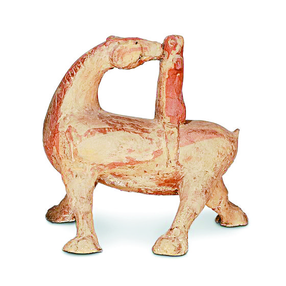 The terracotta bust “Sanggyeong”(1968), top, and the terracotta sculpture “A horse and a boy rider," above, were put up for auction at K Auction on Nov. 25 but were withdrawn a few hours before the start of the sale. [K AUCTION]