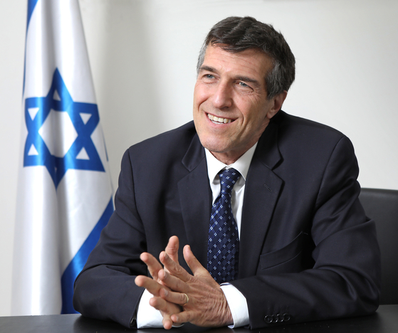 Ambassador of Israel to Korea Akiva Tor speaks with the Korea JoongAng Daily at the Embassy of Israel in Seoul on Dec. 9. [PARK SANG-MOON] 