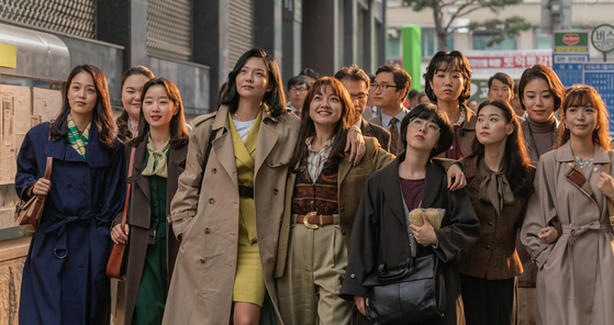 ″Samjin Company English Class″ received positive reviews and managed to reap 1.56 million ticket sales at the box office despite the toll the Covid-19 pandemic took on the film industry. [LOTTE ENTERTAINMENT] 