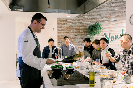Chef. Jaume Biarnés cooks using Sempio Foods' Yondu cooking essence at a workshop hosted at Yondu Culinary Studio in New York in 2018. [SEMPIO FOODS] 
