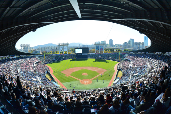 Jamsil Baseball Stadium in southern Seoul, home of the LG Twins and the Doosan Bears. [NEWS1]