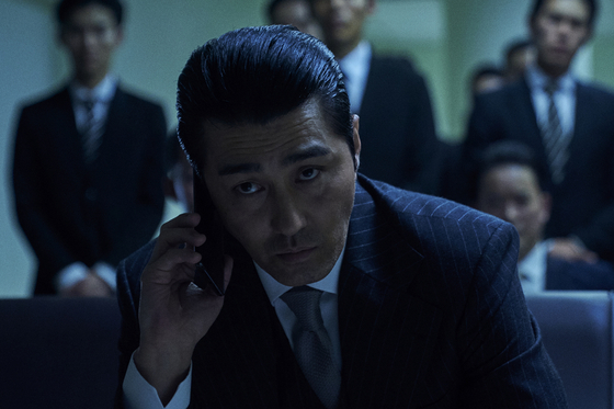 A scene from director Park Hoon-jung's upcoming film noir "Night in Paradise" (2021). [NETFLIX]