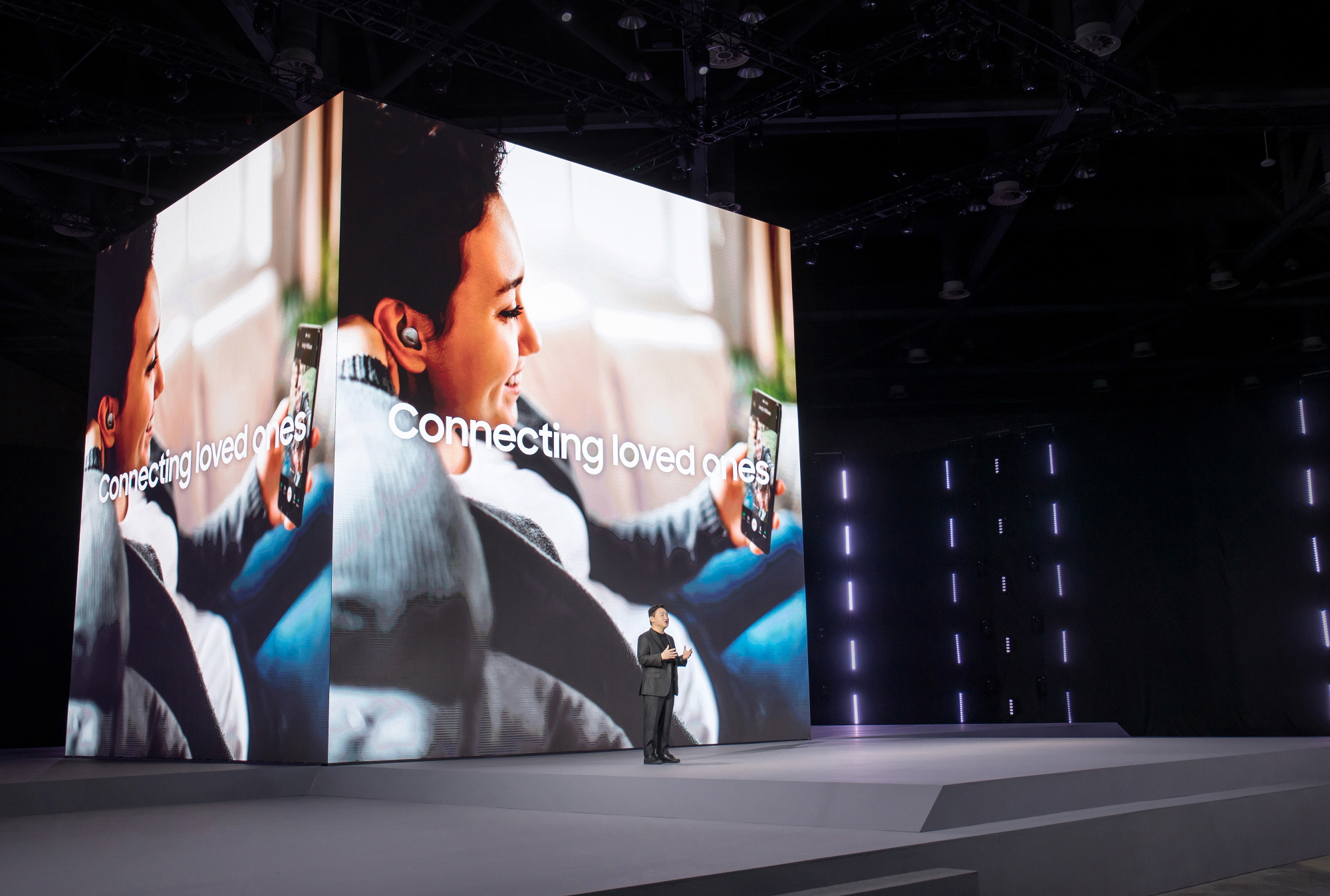 TM Roh, President and Head of Mobile Communications Business of Samsung Electronics, is giving a speech at Galaxy Unpacked 2021. [SAMSUNG ELECTRONICS]