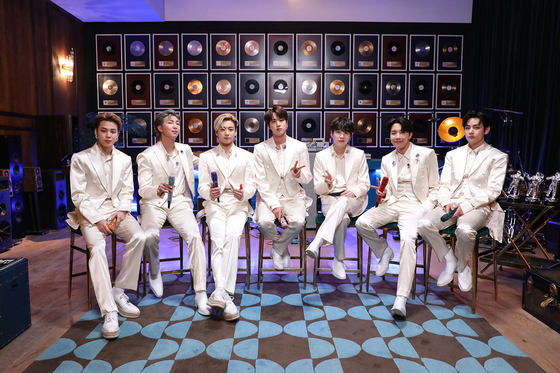 BTS featuring on ″MTV Unplugged″ on Feb. 23, local time. [ILGAN SPORTS]