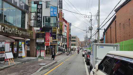 A street near Hannam University in Daejeon on March 3. [SHIN JIN-HO] 