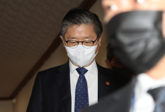 Land Minister Byeon Chang-heum attends a government meeting on the real estate crisis at the government complex in Seoul on Friday. [YONHAP]