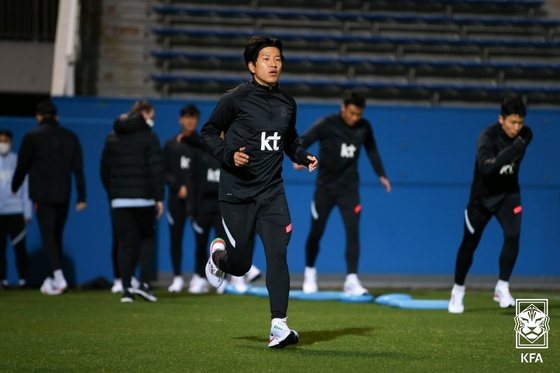 The Taeguk Warriors train at a practice ground in Yokohama, Japan, on Tuesday. [YONHAP]
