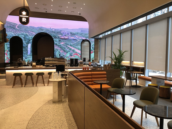 Inside Starbucks Coffee Korea’s new branch, dubbed the Byuldabang branch, which opens today at State Tower Namsan building in Jung District, central Seoul. It is the first branch in the world to come with a digital art wall, measuring 8 meters (26 feet) wide and 4 meters high. It is also the first time the coffee chain did not use the name of the building or the region in describing its branch name, instead using Byuldabang, which is the Korean nickname for Starbucks. [STARBUCKS COFFEE KOREA]