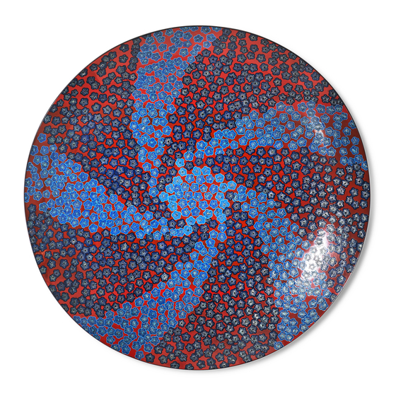  A large plum blossom-patterned tray. The plum blossom was the royal symbol of the Joseon Dynasty (1392-1910). [PARK SANG-MOON] 