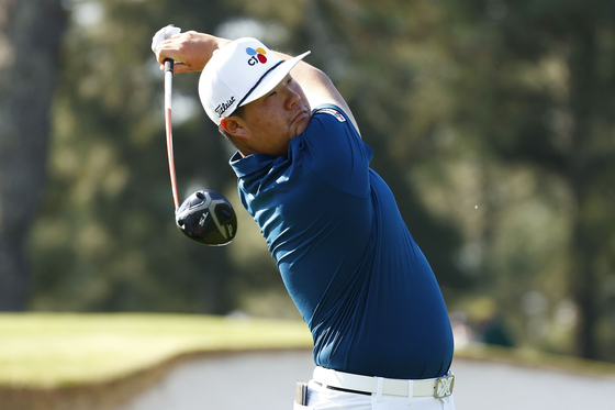 Im Sung-jae plays his shot from the third tee during a practice round prior to the Masters at Augusta National Golf Club on in Augusta, Georgia on Tuesday. [AFP/YONHAP]