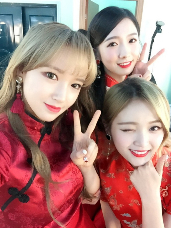 From right, members Cheng Xiao, Meiqi and Xuanyi of girl group Cosmic Girls, also known as WJSN. [SCREEN CAPTURE]