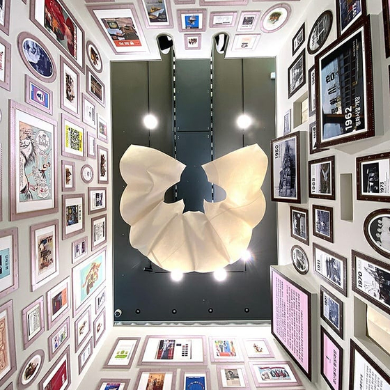  Works by Seo on display at the Iumpium Sewing History Museum. Draping brings curves of the human body and the texture of the fabric to life. [IUMPIUM SEWING HISTORY MUSEUM] 