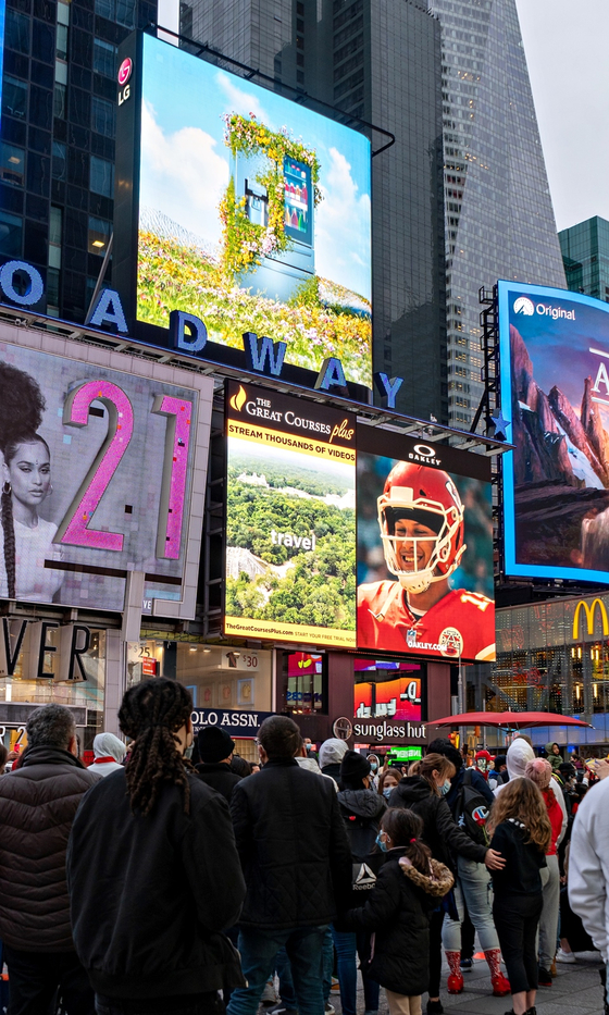 LG Electronics celebrates Earth Day with a signboard in Times Square New York on Thursday. [LG ELECTRONICS]