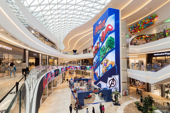 A Marvel Mania campaign begins at Starfield Hanam in Gyeonggi. Starfield announced Monday that it would be holding a ″Family Festa″ event across all of its shopping complexes. The month of May is celebrated as family month in Korea. [YONHAP]
