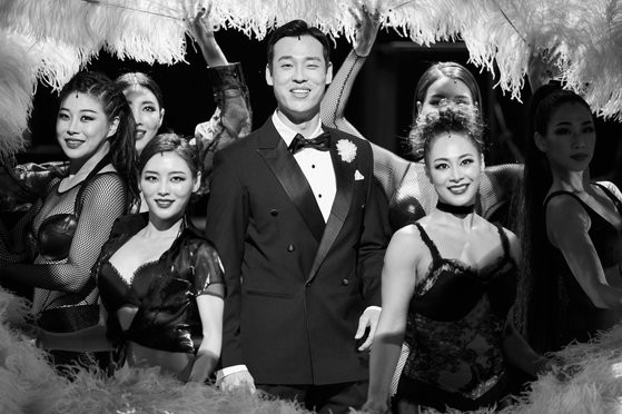  A scene from “Chicago” [SEENSEE COMPANY] 