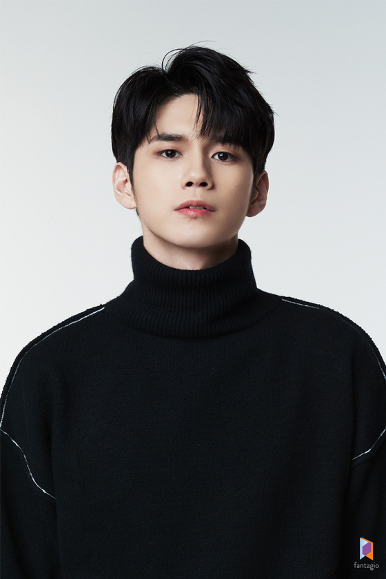 Singer-turned-actor Ong Seong-wu [FANTAGIO]